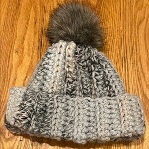 Chunky Knit Pom Pom Beanie